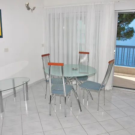 And Simic Apartment