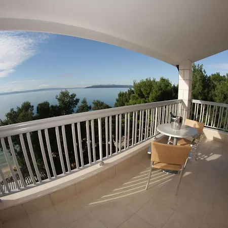 And Simic * Makarska